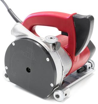 Die Easy 5000 ist eine handliche Fugenfräse zum ausfräsen der Fuge zwischen den Bodenbelagsbahnen für die Schweißschnur zur thermischen Verschweißung von elastischen heterogenen und homogenen Kunststoff-Bodenbelägen wie PVC, Linoleum und Kautschuk.