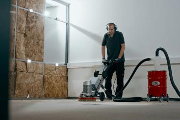 Preview: The ROLL floor grinding machine RO-300 sets new standards in surface preparation. Whether removing floor covering residues, adhesive residues, leveling compounds or floor coatings - regardless of what you find after removing the floor covering - with the