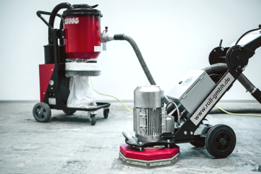 Preview: Der Bausauger 2400, 2-motorig Longopac H ist ein leistungsstarker Industriesauger, 2-motorig, mit Filterklasse H, inkl. Filterabreinigungssystem, inkl. Zubehör.