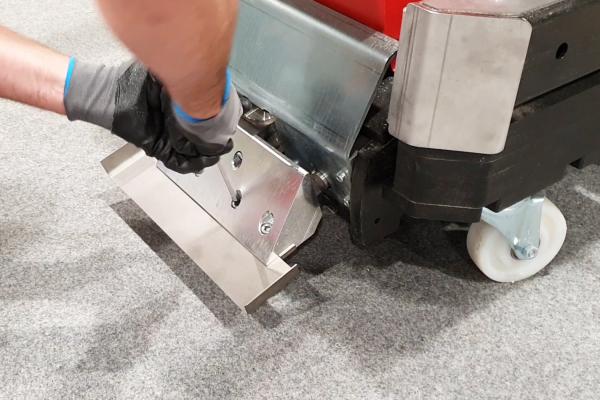 ROLL-STRIPPER RO-1.1 Messermontage